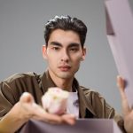 Какой подарок подарить семье